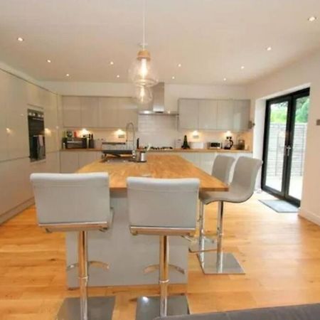 Luxury House In סוליהול מראה חיצוני תמונה