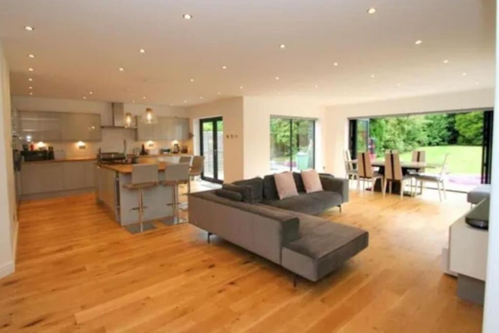 Luxury House In סוליהול מראה חיצוני תמונה