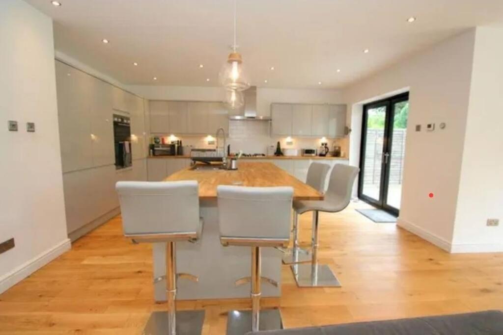 Luxury House In סוליהול מראה חיצוני תמונה