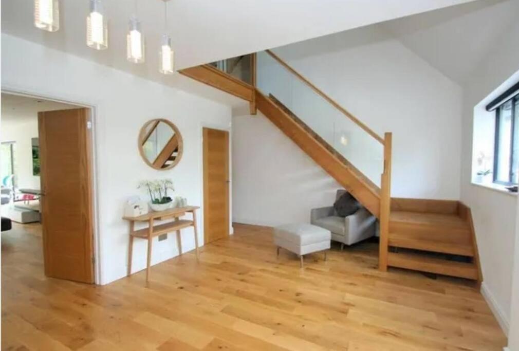 Luxury House In סוליהול מראה חיצוני תמונה